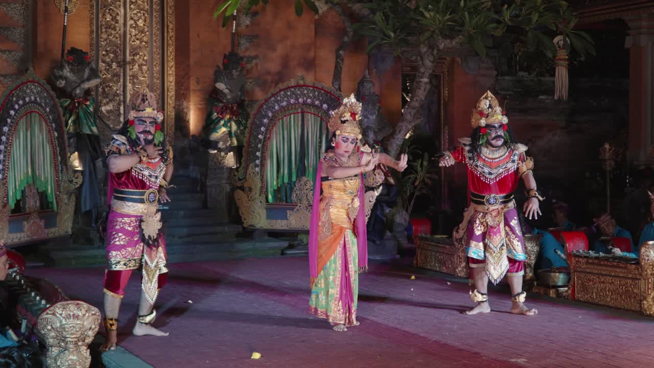 Sunda and Upasunda King Brothers Performers Fight Dance over Tillottama Woman - Theater Story at Ubud Palace, Bali