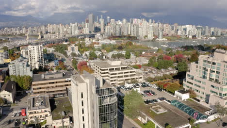 Vista-Aérea-épica-Sobre-El-Hermoso-Centro-De-Vancouver,-Columbia-Británica,-Canadá