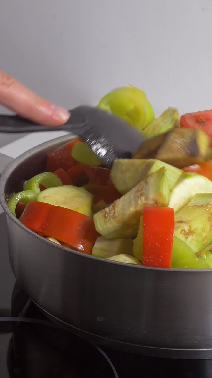 Cooking fresh vegetables in a pan