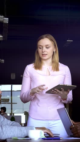 reunión de negocios en un café