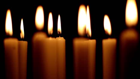 Velas-Encendidas-Fondo-Negro-6