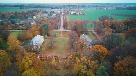 Eleja-Manor-Park-and-Tea-House-in-Autumn