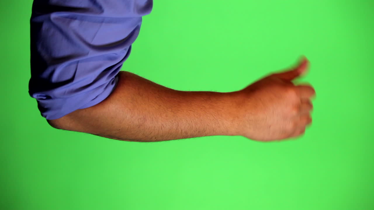 녹색 화면 앞의 팔을 키로 지정하고 마음대로 사용할 수 있습니다.