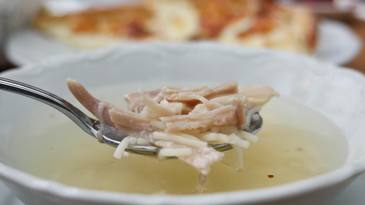 치킨 누들 수프 한 그의 클로즈업