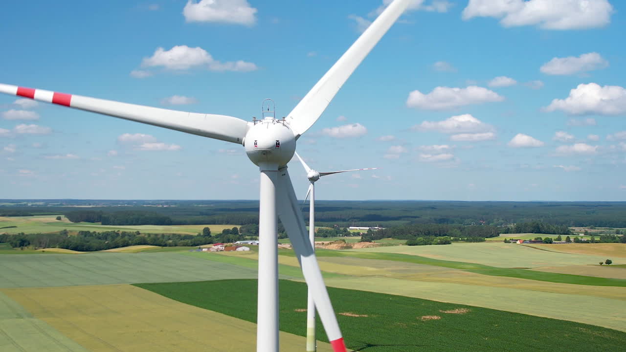 거대한 풍력 터빈의 클로즈업