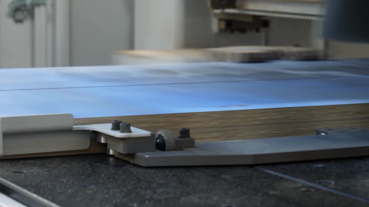 автоматическая лесопильная машина