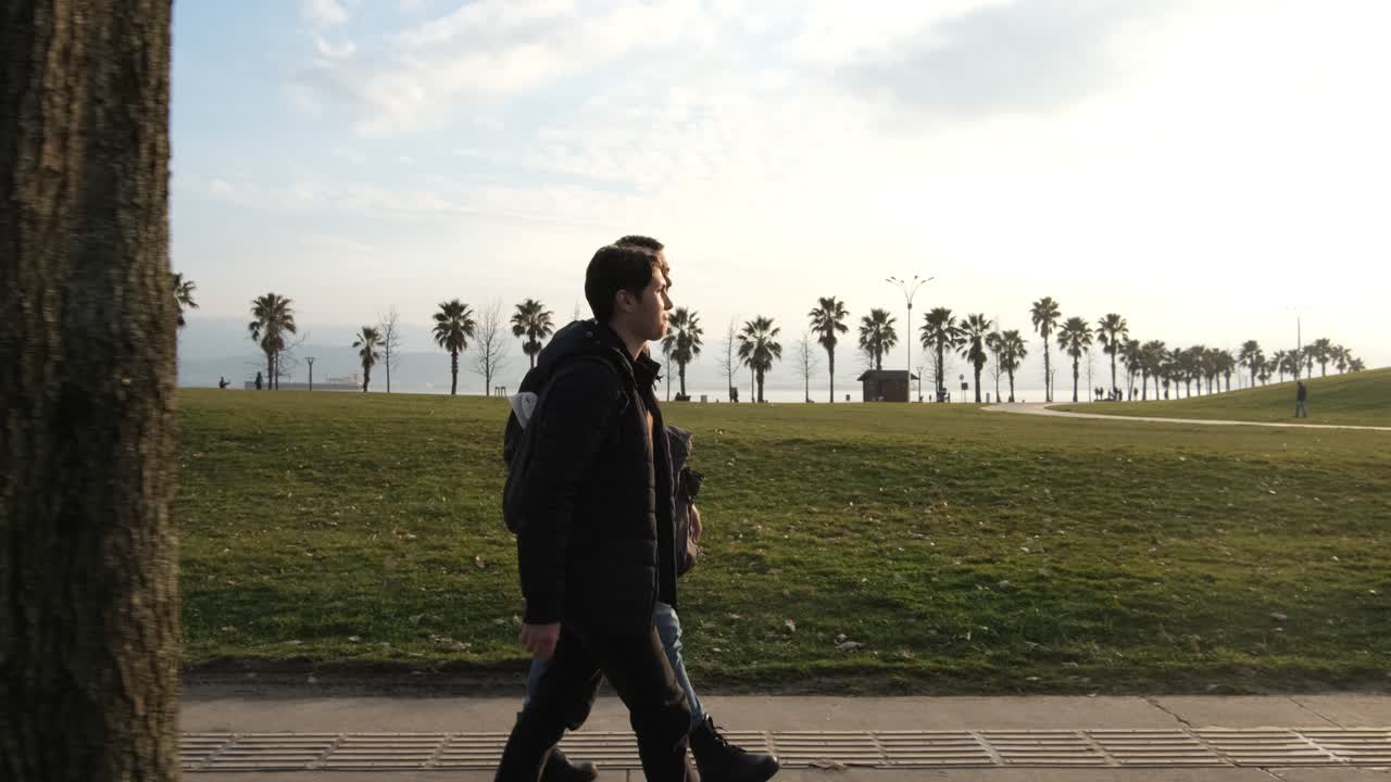 actividad de caminata dos hombres