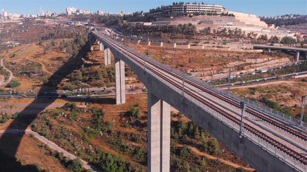 예루살렘 의 기차 다리 의 공중 사진