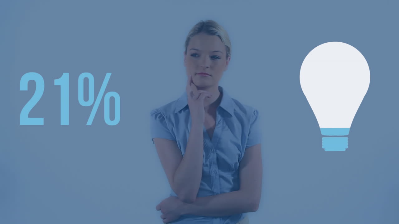 전구 모양과 색으로 가득 차 있는 숫자  ⁇ 에 있는 여자