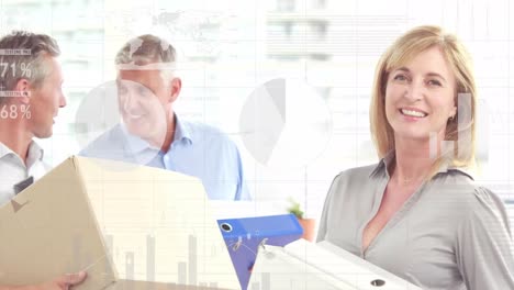 animación del procesamiento de datos financieros sobre diversas personas de negocios que trabajan en la oficina