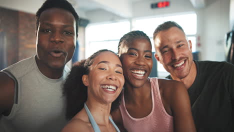 Gym,-face-selfie-and-team-happy-for-exercise