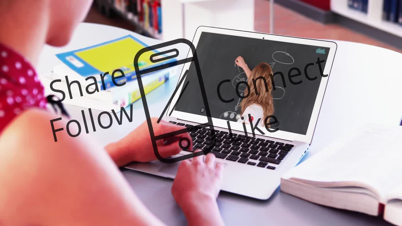 animación de iconos de los medios de comunicación sobre una mujer caucásica que tiene una videollamada portátil con un maestro