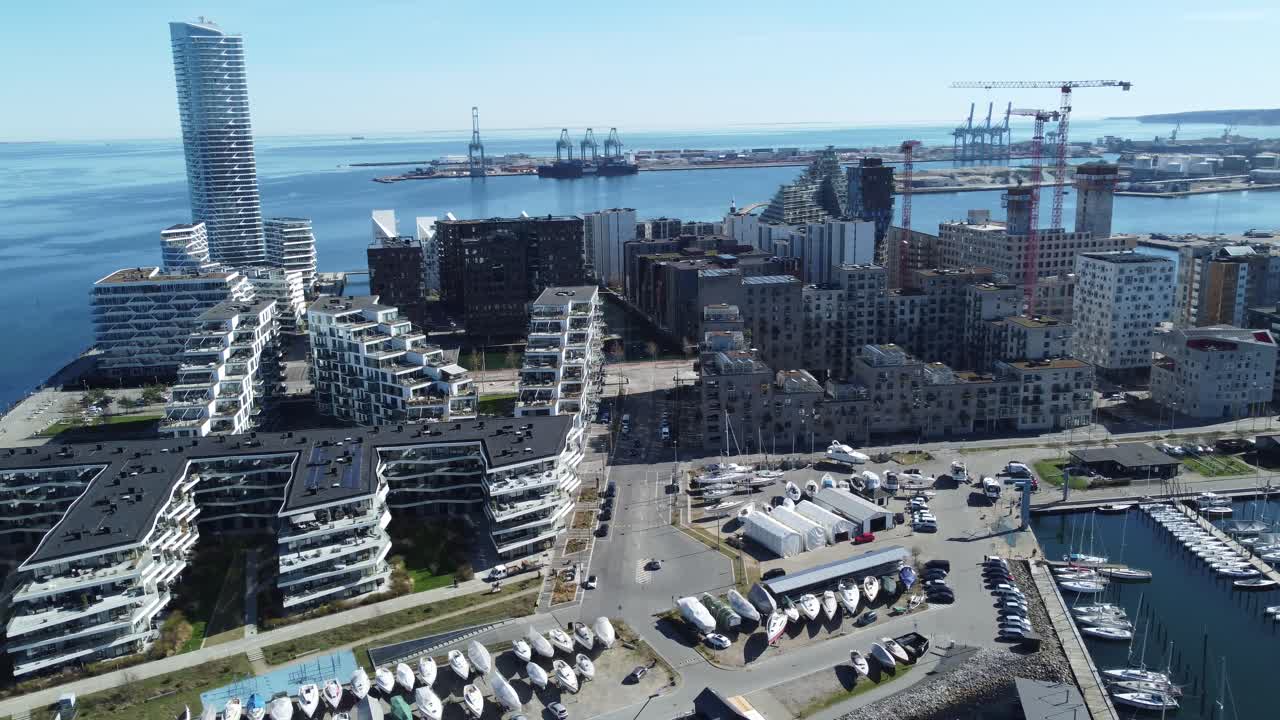 Aarhus oe with the Lighthouse