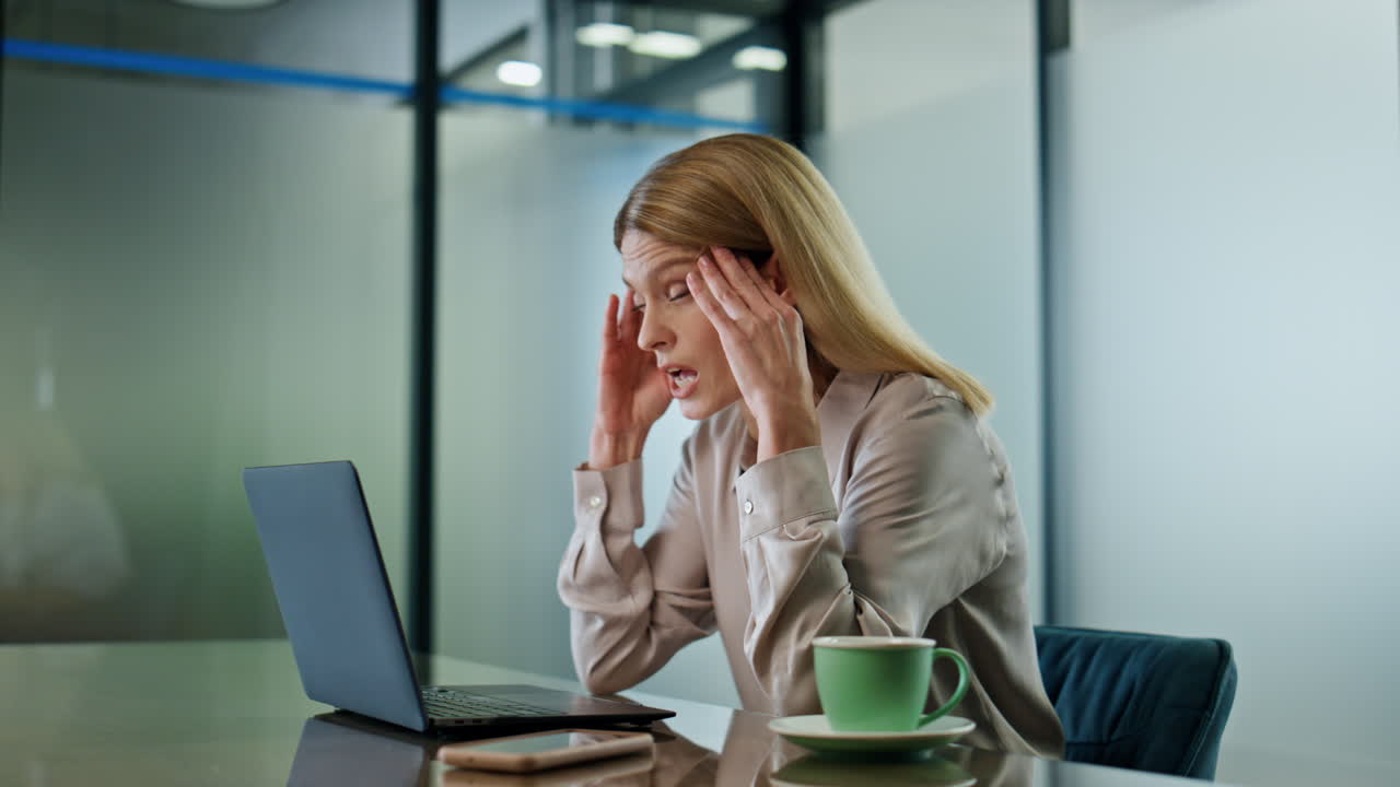 Angry business woman talking computer videocall office. Employee ...