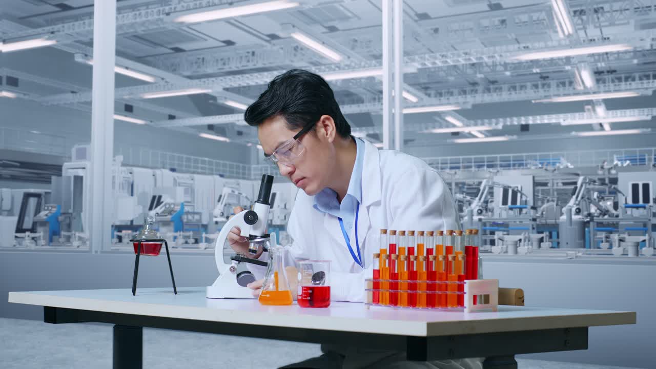 現代の研究室で働く科学者