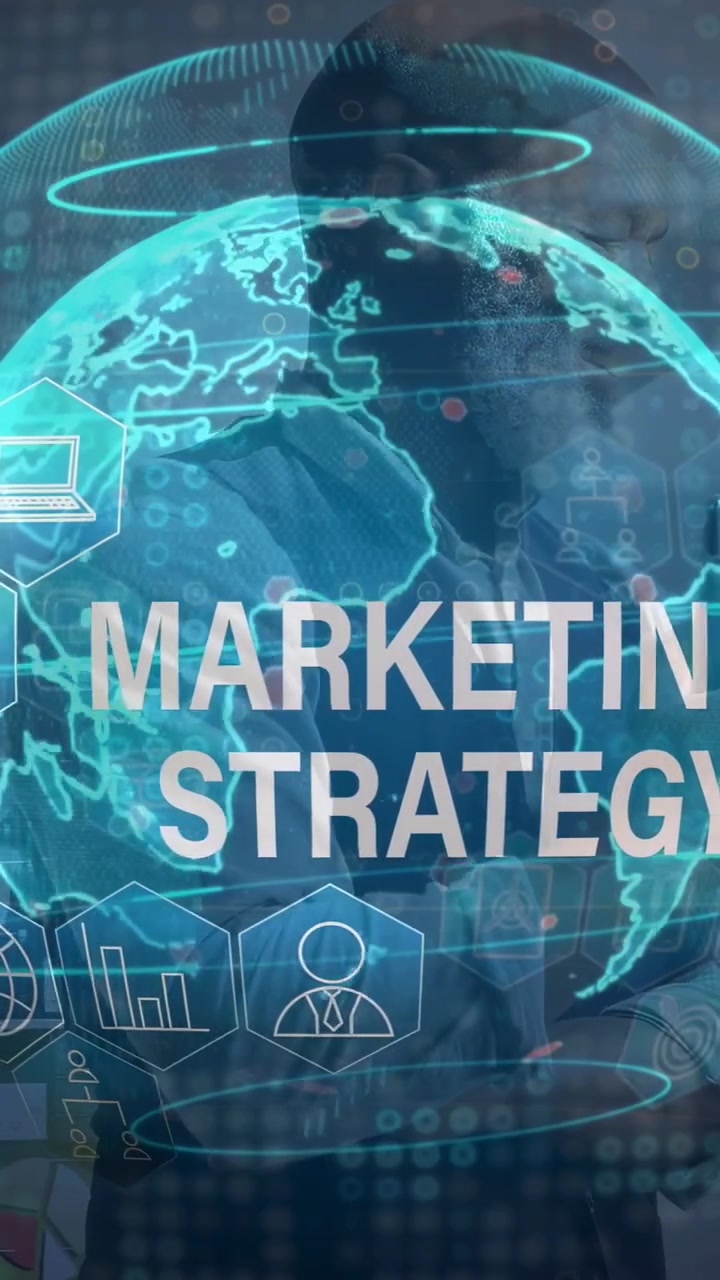 Vertikal video: Presentatør bruker hologramglobus mens markedsføringstekst utvides, presenterer strategi.