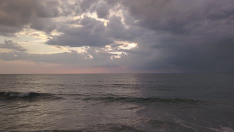 Overcast-Sky-Over-The-Sea-At-Rajbagh-Beach,-Canacona,-South-Goa,-India---static-shot