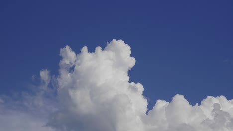 timelapse - thunderstorm clouds are growing