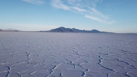 Schwenk-über-Die-Salzwüsten-Von-Bonneville-In-Utah