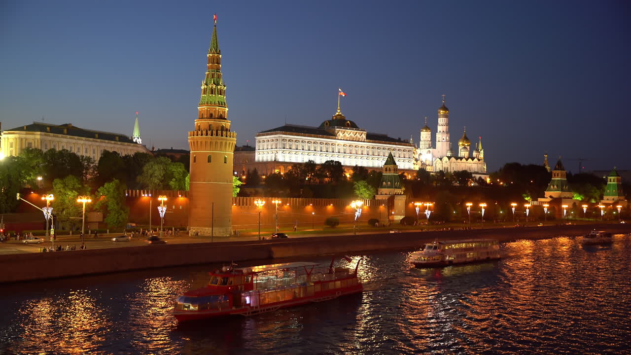 moscú, vista nocturna del lapso de tiempo del kremlin.