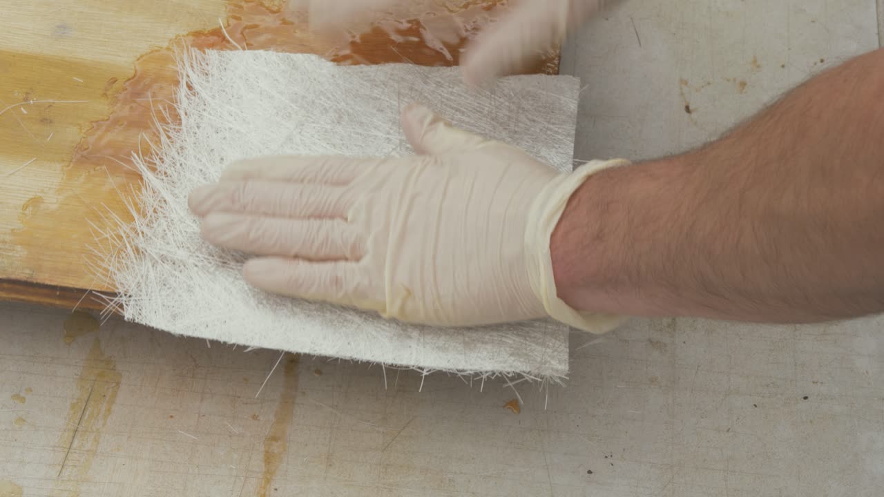 csm 유리 섬유의 사각형 구간을 배치하는