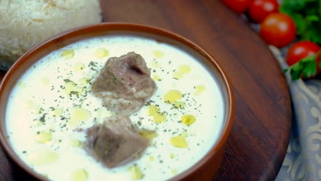 yoghurt cooked with meat with rice