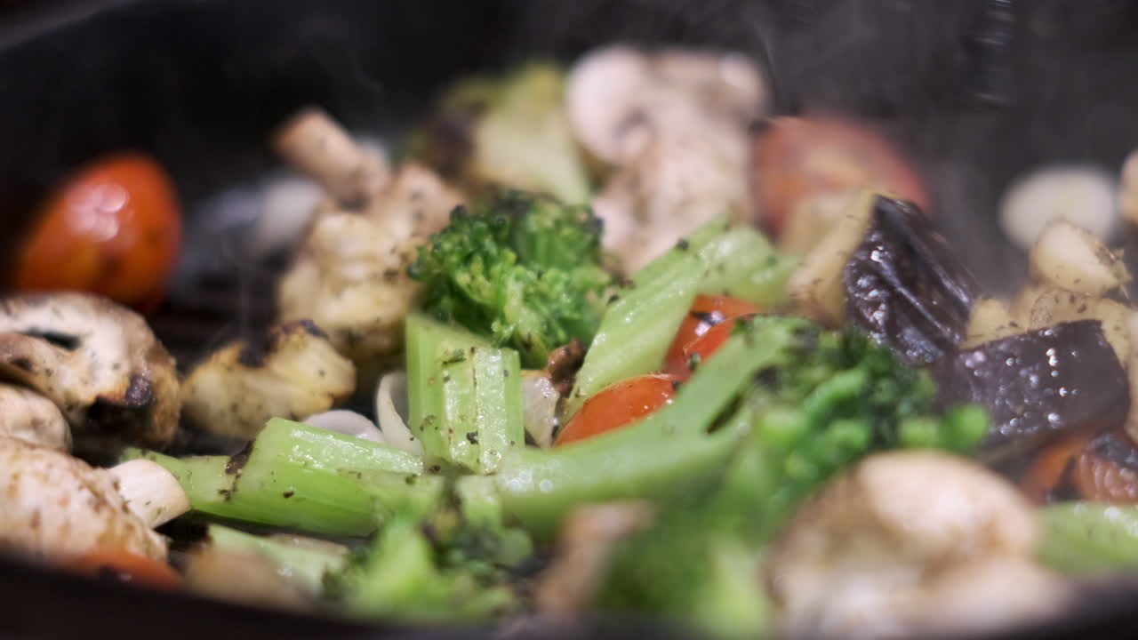 비 에 채소 를 조리 하는 것