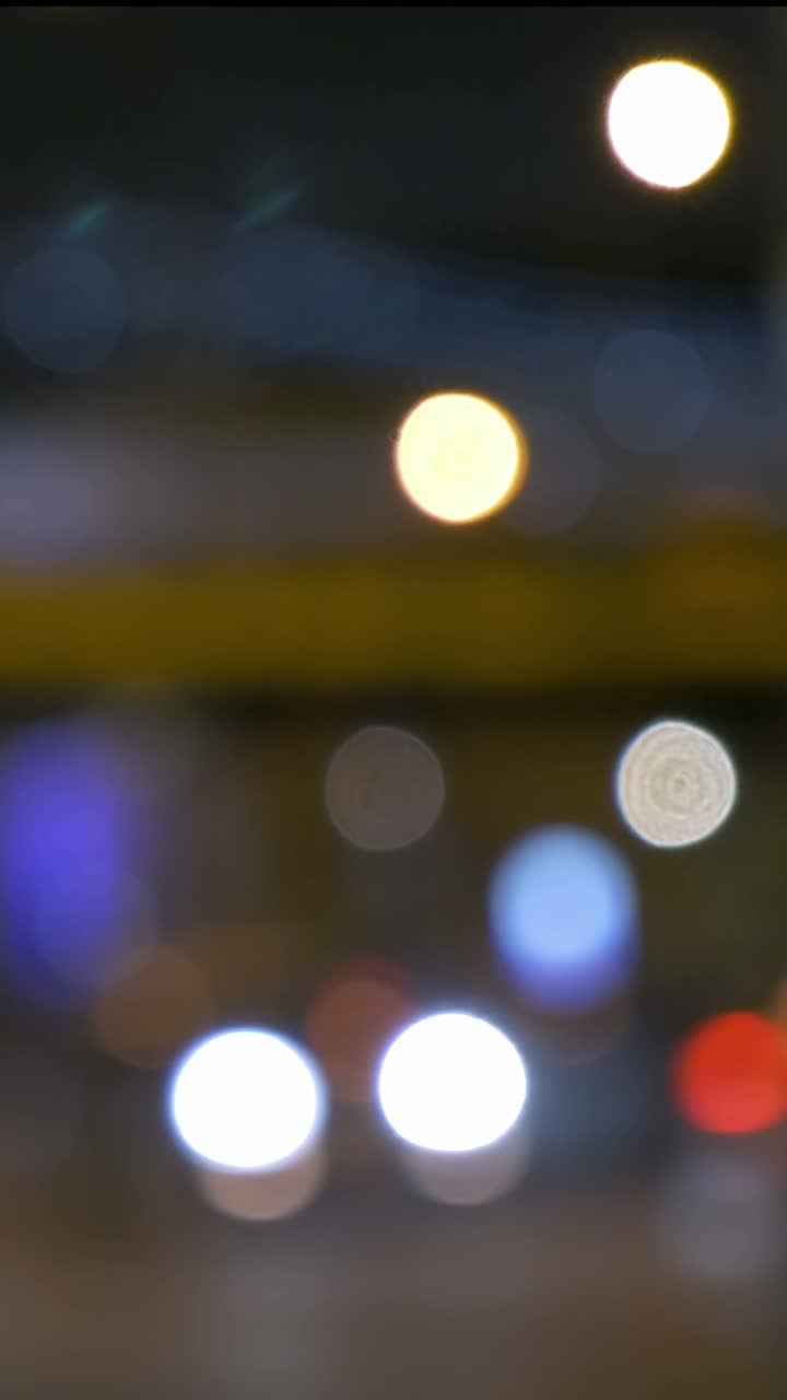 luces bokeh por la noche