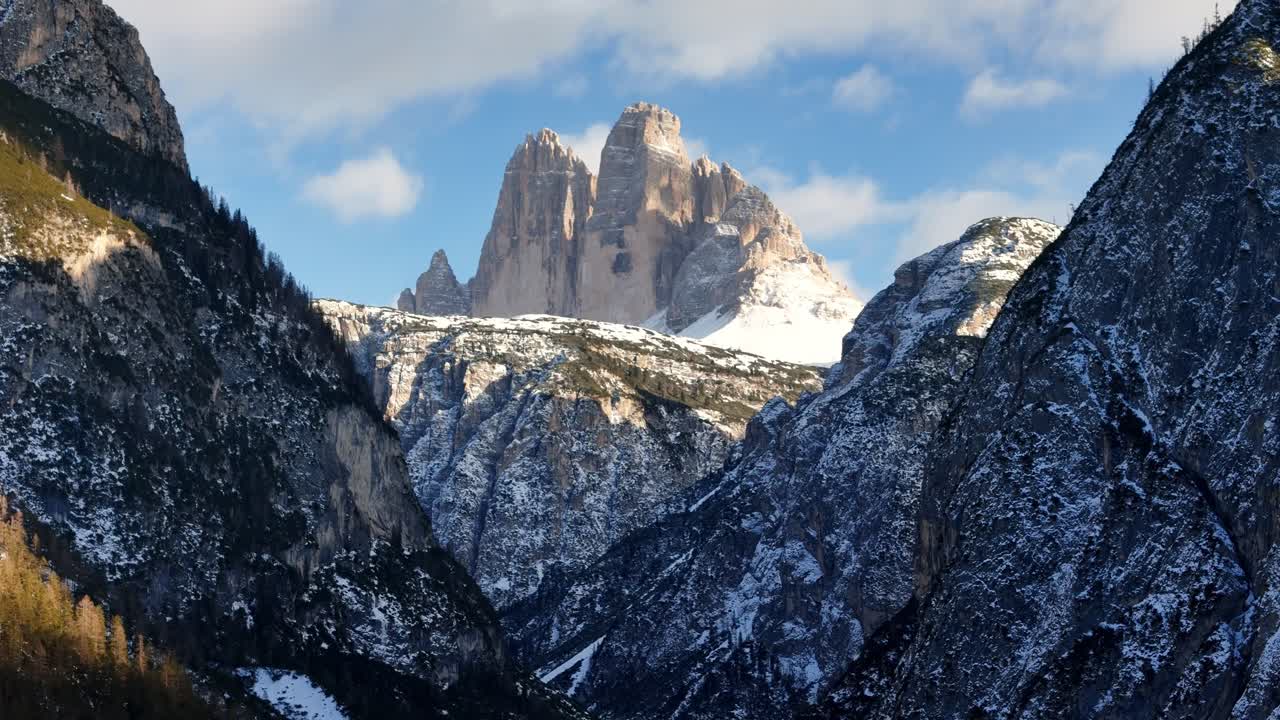 3x zoom of The Drei zinnen in the Italian Dolomites (drone footage)