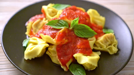 italian tortellini pasta with tomato sauce