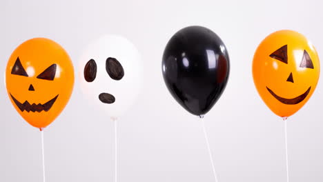 animación de globos sobre un fondo blanco