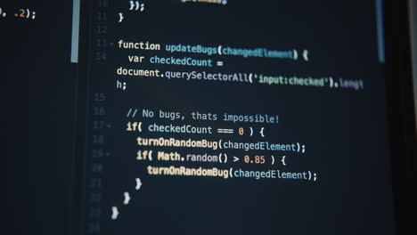 código informático mostrado en un monitor