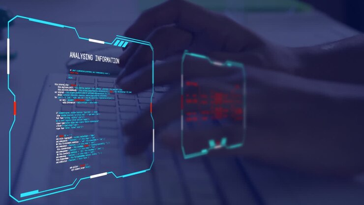 Animation von digitaler Datenverarbeitung auf Bildschirmen über einer biracialen Frau, die einen Laptop benutzt