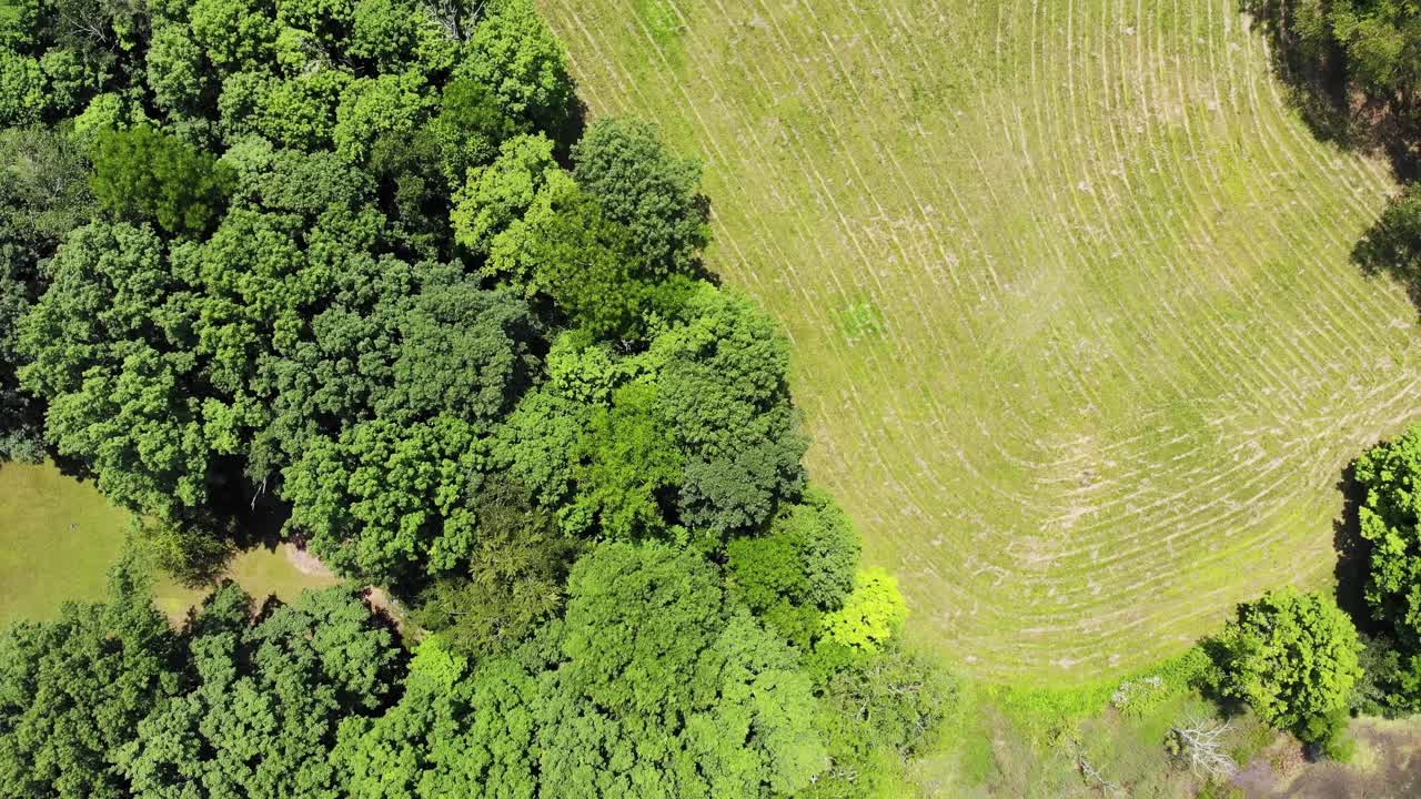 건조한 오하이오 농지를 똑바로 내려다보는 조감도