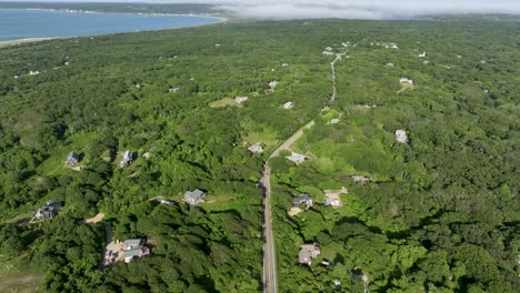 imagen de avión no tripulado del estado rd pasando por la isla de la viña de marta