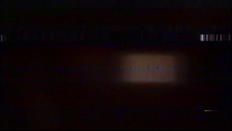 vhs glitches animación digital analógica abstracta. viejo televisor. error de glitch daño de video. ruido de señal. error de sistema. diseño único. mala señal. ruido del televisor digital parpadea. brillo naranja