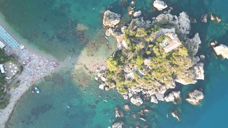 isola bella - top tourist destination in sicily