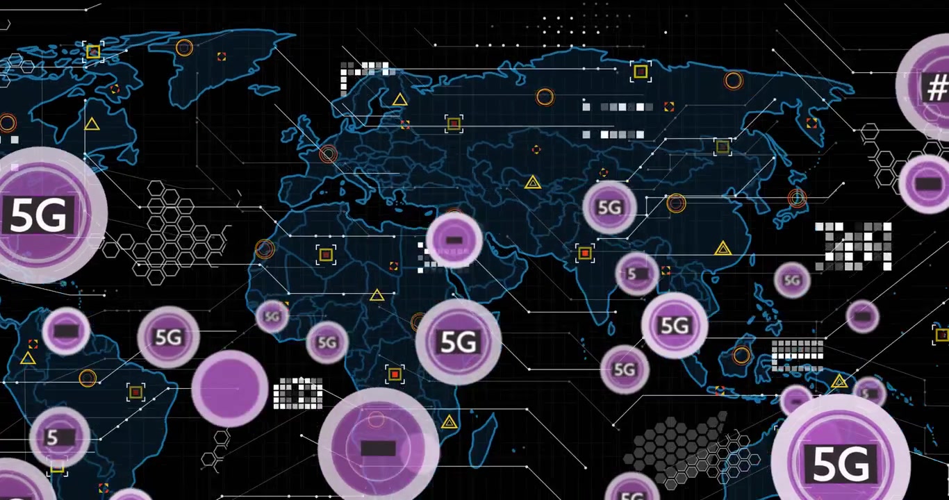Animazione di testo 5G, elaborazione dati digitali e mappa del mondo su sfondo nero
