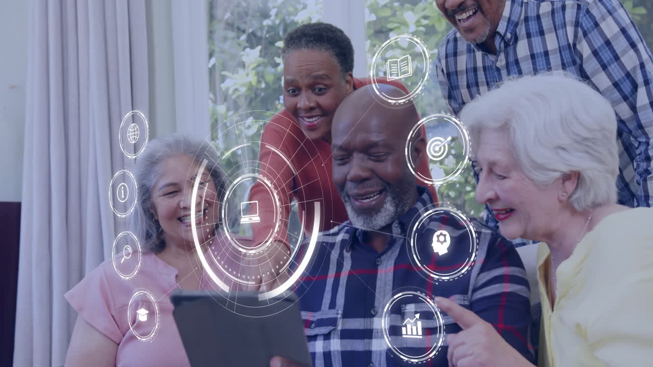 animación de la red de conexiones con íconos sobre amigos diversos mayores que utilizan tableta