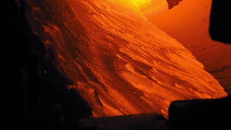 metales fundidos en hornos industriales