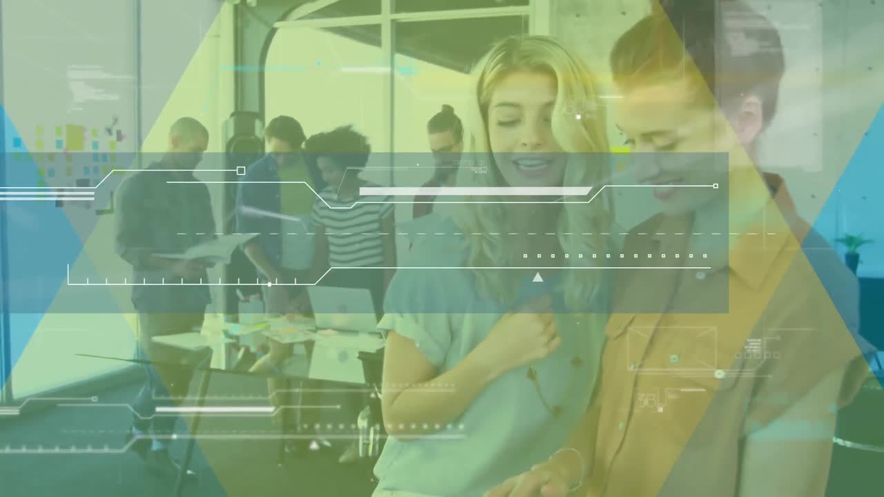 animación del procesamiento de datos sobre personas de negocios que trabajan juntas