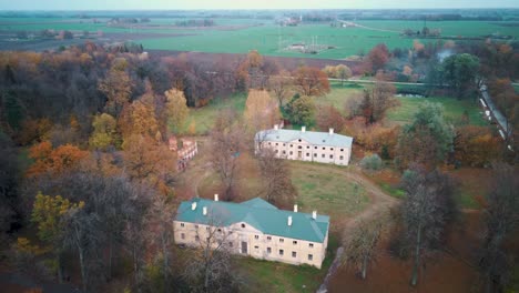 Eleja-Manor-Park-and-Tea-House-in-Autumn