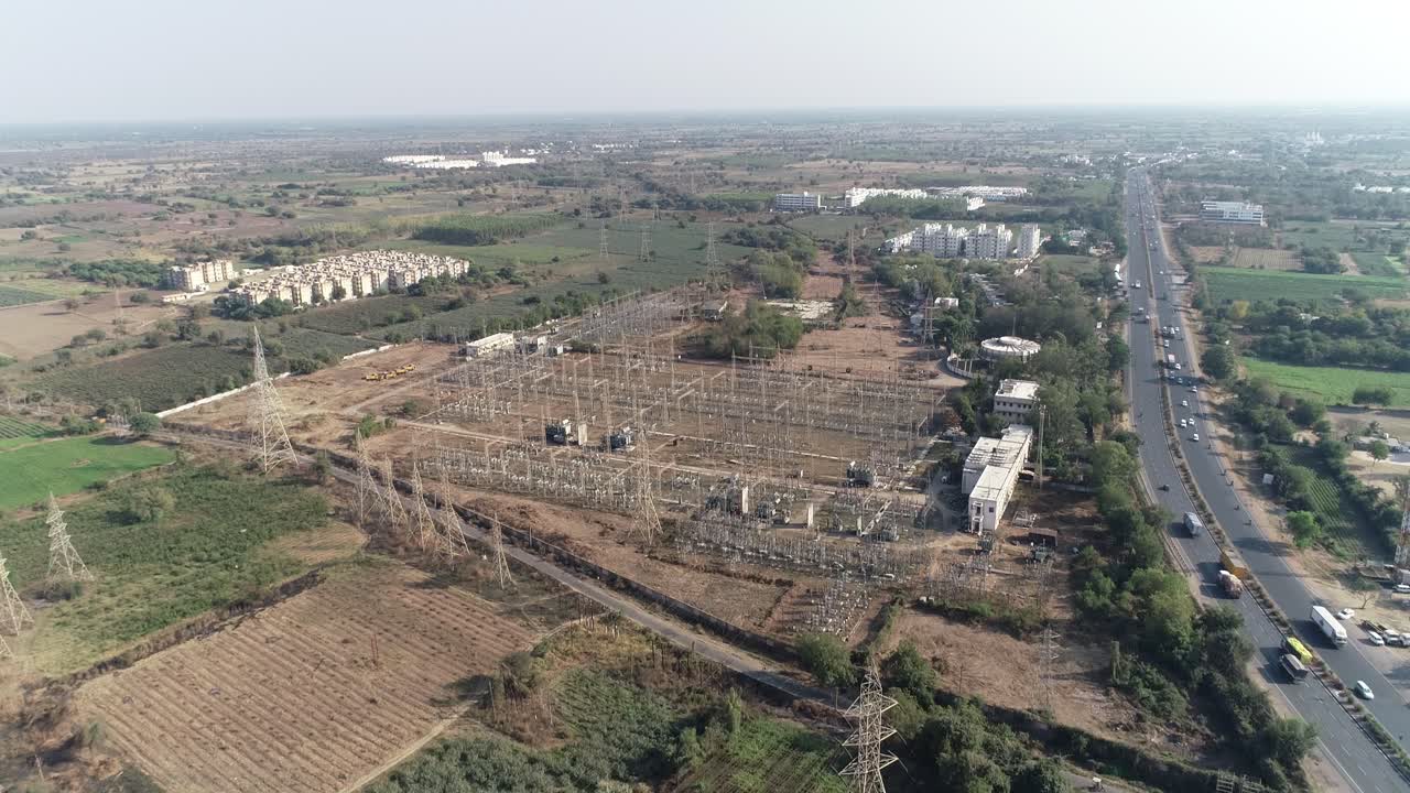 toma de drone de la carretera india