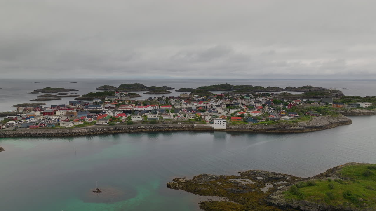 로포텐 제도에 있는 헨닝스바어 어촌의 독특한 배경, 공중