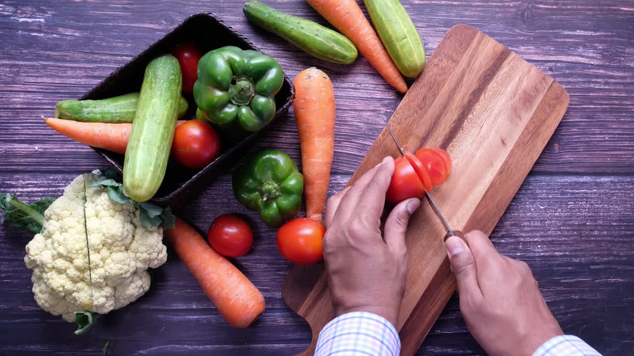 신선한 채소를 준비하는 것