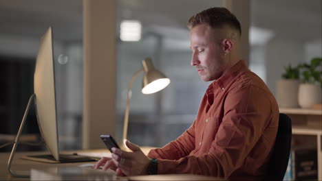 Business,-night-and-man-with-a-smartphone