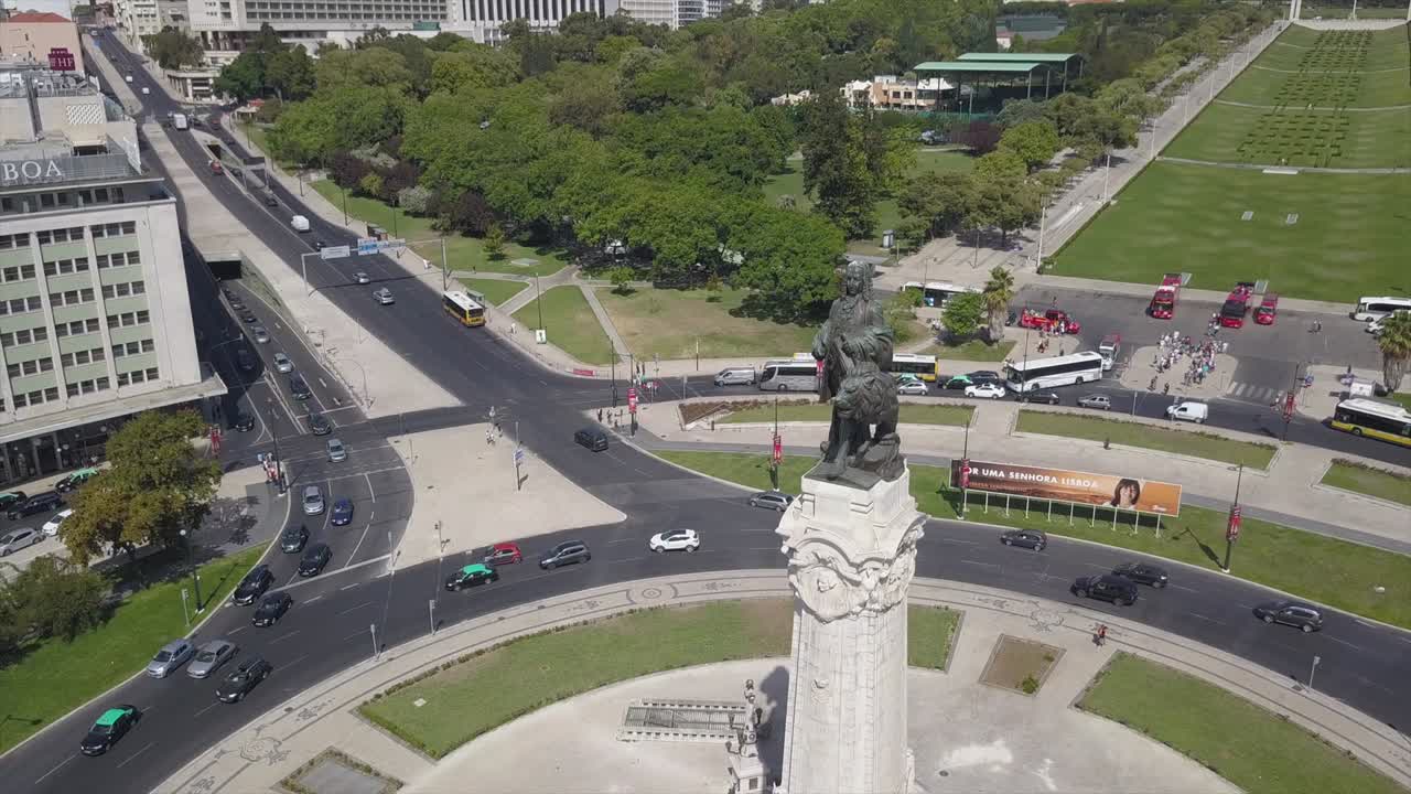 hora del día de portugal ciudad de lisbona marqués de pombal plaza círculo de tráfico panorama 4k
