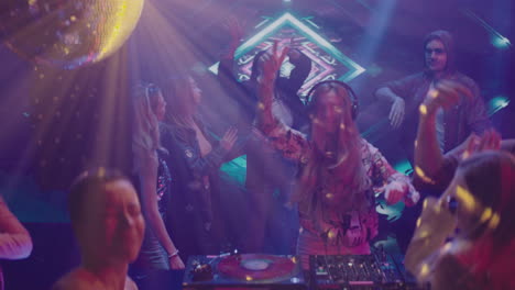 fiesta en un club nocturno