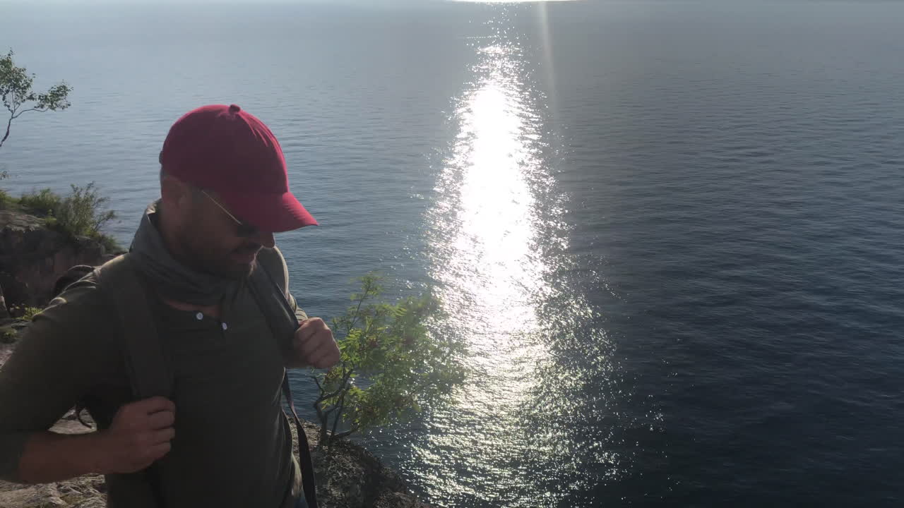 호기심 많은 사람들은 항상 모험을 찾습니다.