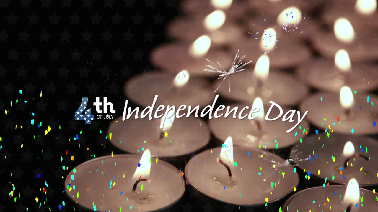 confeti cayendo sobre la bandera de texto del día de la independencia sobre fuegos artificiales estallando y quemando velas